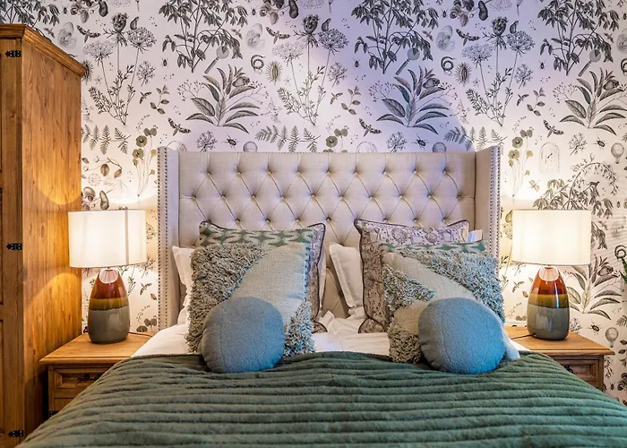 The Herbalist (adults Only) Tihany